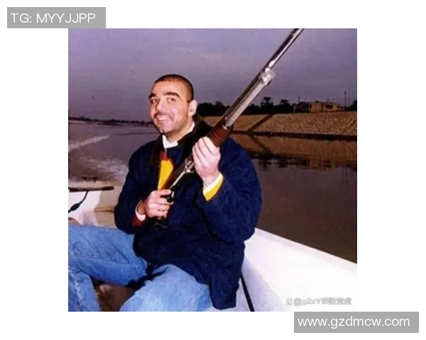 坏坏足球明星的魅力与争议揭示了运动场上的另一种风采与人生选择